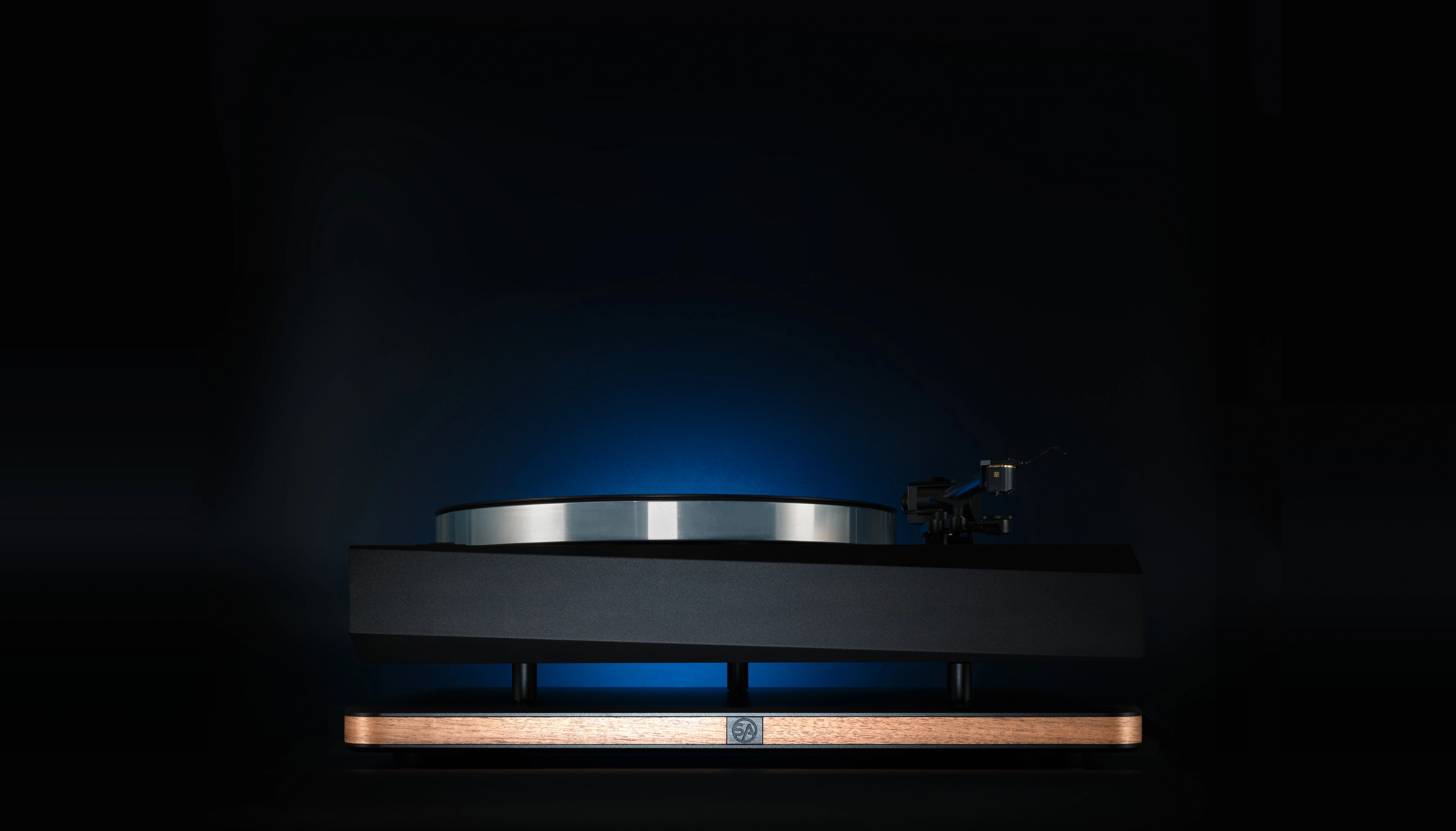 AUVA Platform with a SERENE-upgraded Linn LP12 turntable