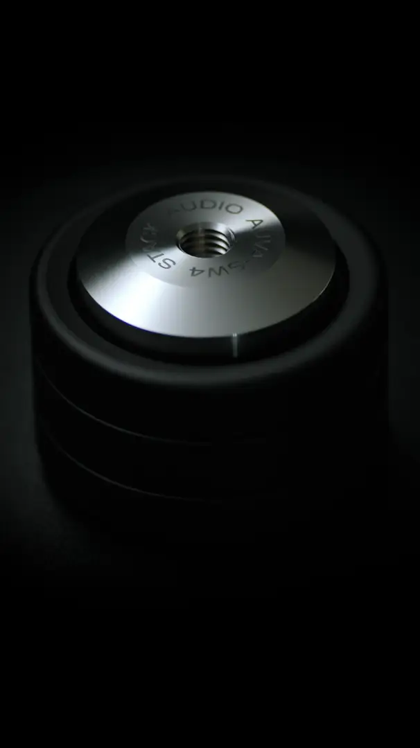 AUVA SW サブウーファーインシュレーター | Stack Audio